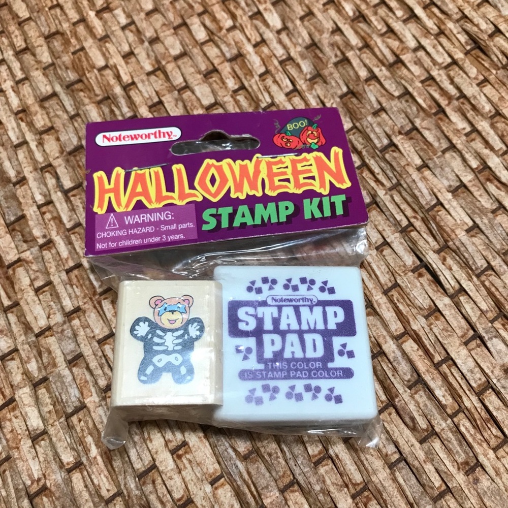 Vintage Halloween Samp Kit with stamp pad Bear